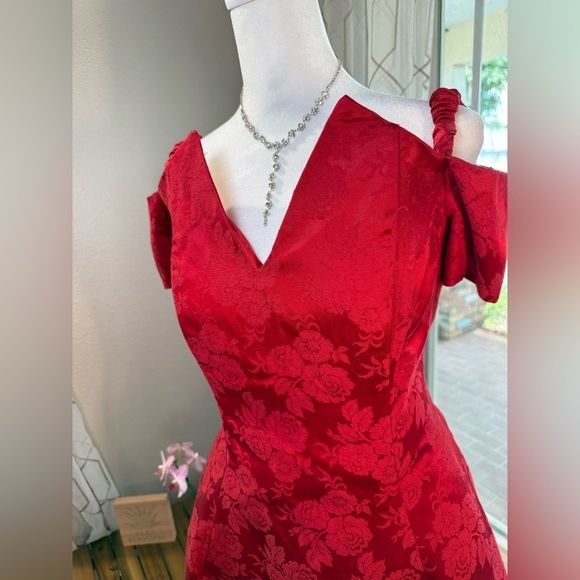 Gunne Sax Dresses & Skirts - Vintage Gunne Sax Dress Womens 12 Red Jacquard Floral A-Line V-Neck Made USA 90s